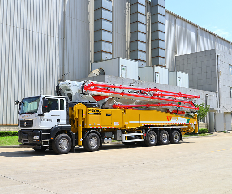 XCMG Schwing 67m big concrete pump with truck HB67V China concrete with sinotruk chassis truck price